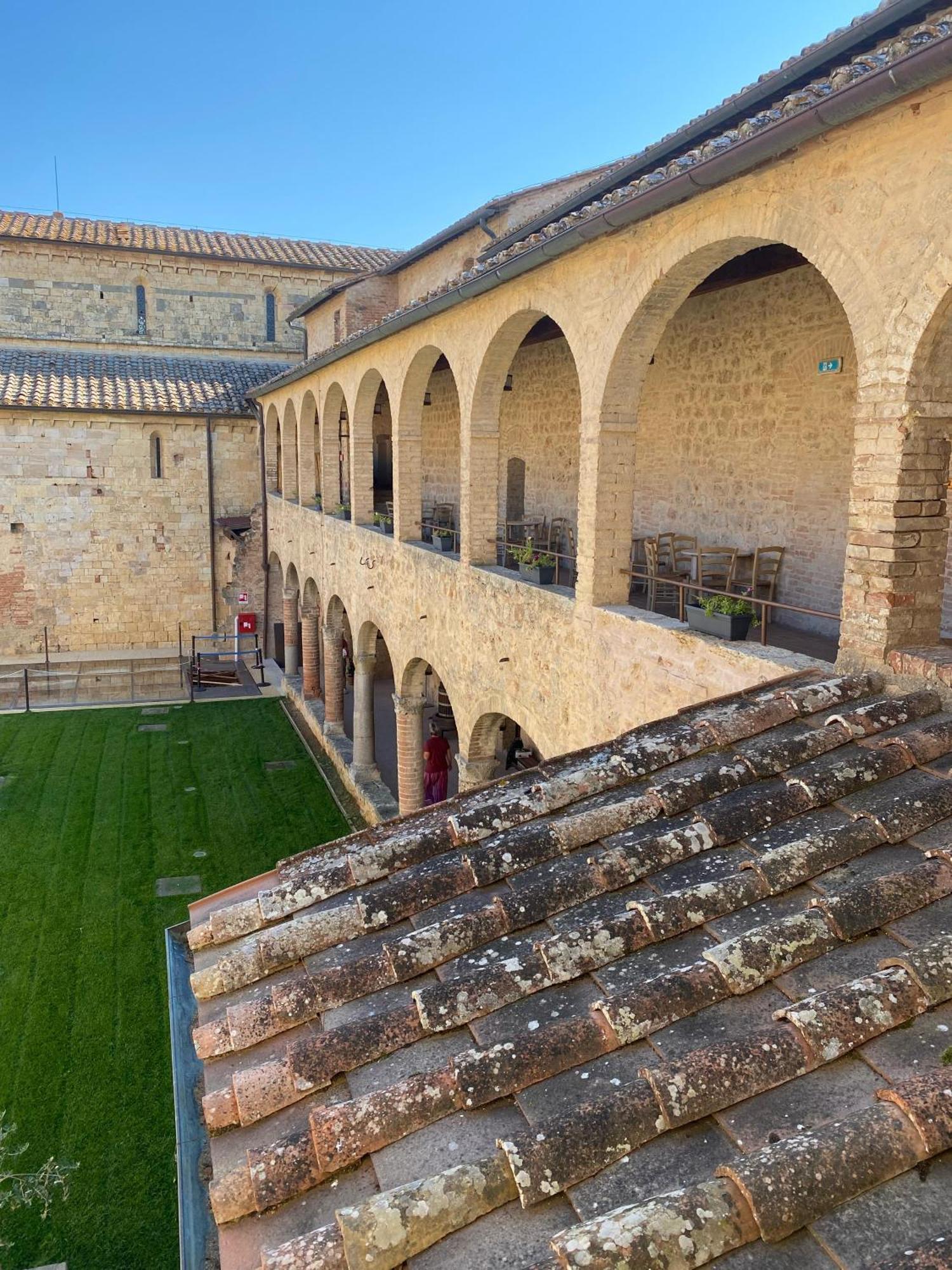 Contessa Ava Dei Lambardi